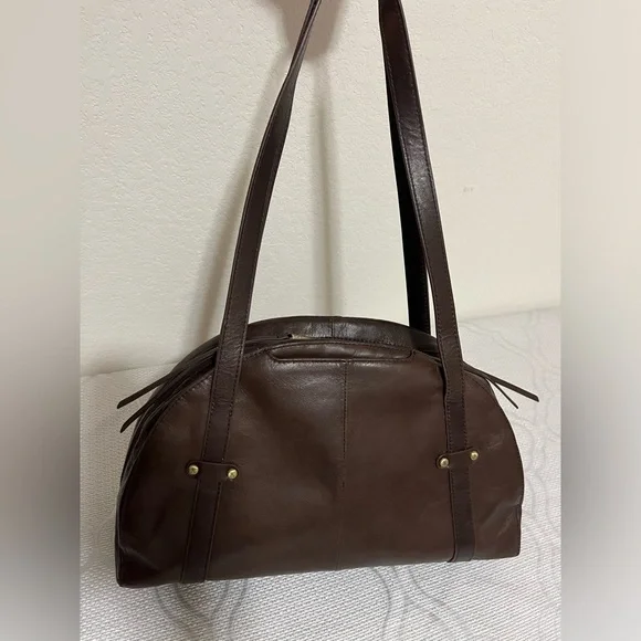 HOBO International– Beckon Leather Shoulder Bag Expresso - Dark brown - Picture 2 of 16